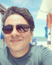 Profile picture for user Mauro de Melo Júnior